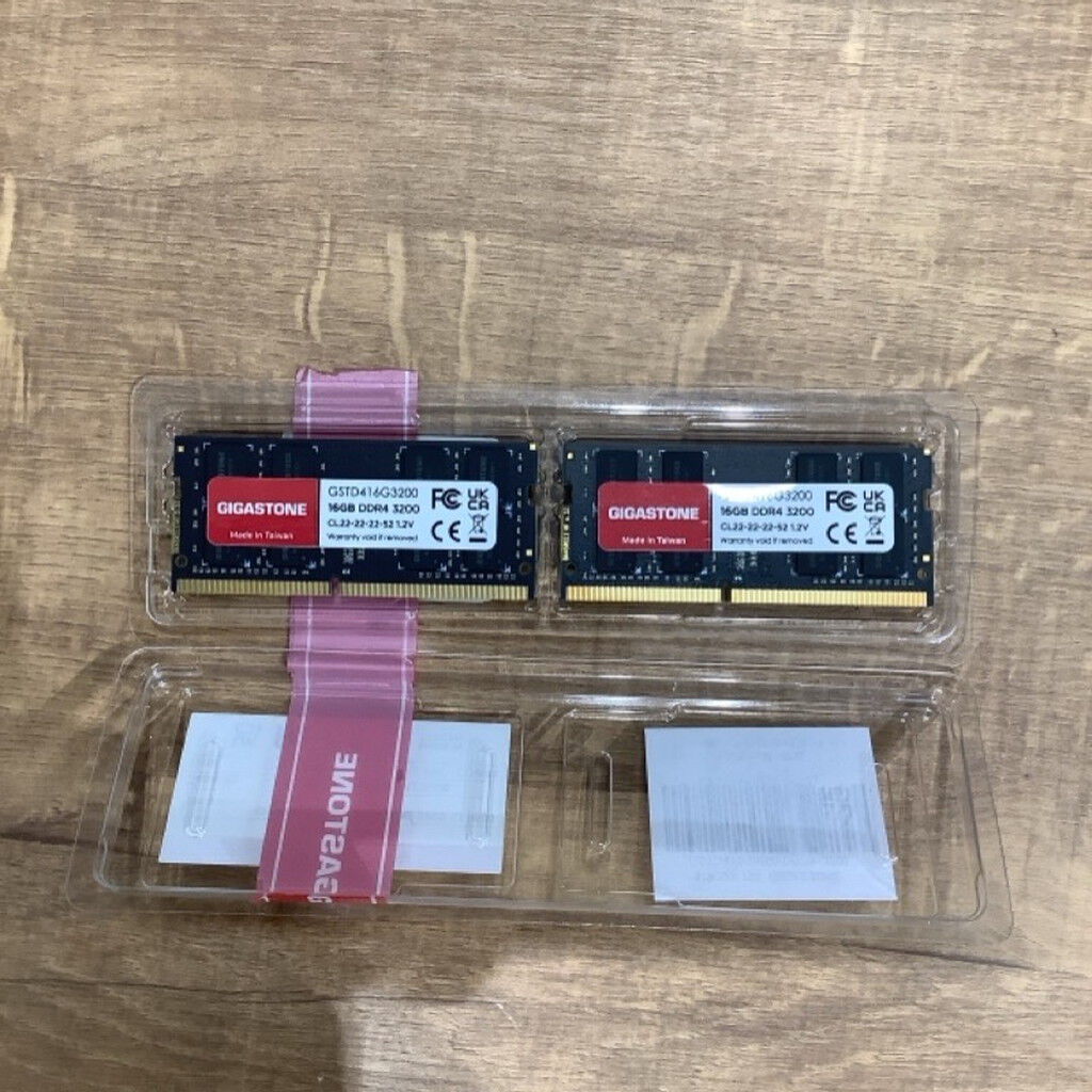 中古 GIGASTONE GSTD416G3200(DDR4-3200 16GB 2枚組 ノート用
