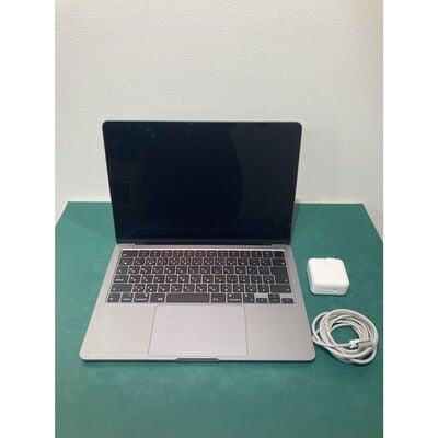 【浦添城間店(沖縄)】中古  MacBook Air 13.6インチ M2(CPU 8C/GPU 8C) 16GB/256GB シルバー MC7V4J/A (M2/2022) 4680003474 
