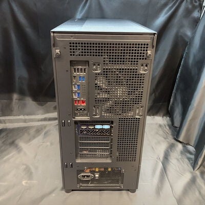 【横浜駅前店】中古  自作PC  (AMD Ryzen 9 9950X3D /32GB/SSD2TB/RX9070XT/W11H/有線LAN◯無線LAN◯) 3400009780 