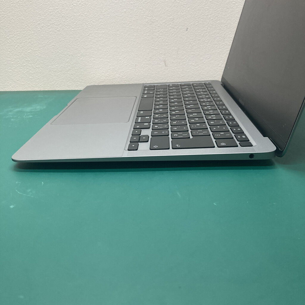 中古 Apple MacBook Air 13インチ 2020 (M1 8CPU 8GPU/16GB/512GB