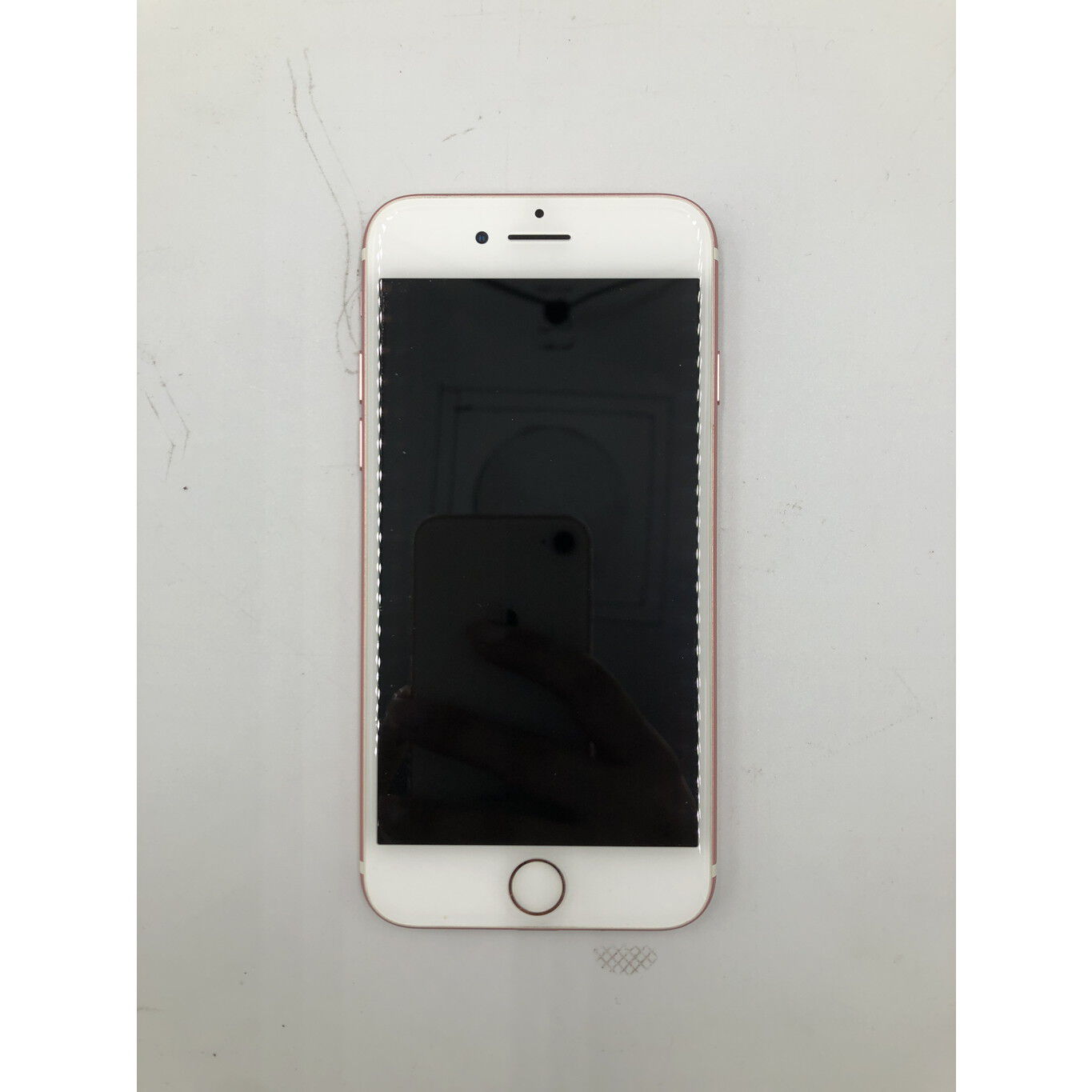 iPhone7 32GB ドコモネットワーク】中古 美品 画面割れなし iPhone7