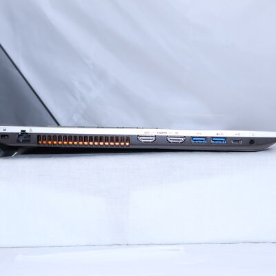 【通販センター】中古  Fujitsu LIFEBOOK NH77/F3 (Ryzen 7 5700U/8GB/オンボード) 202807 