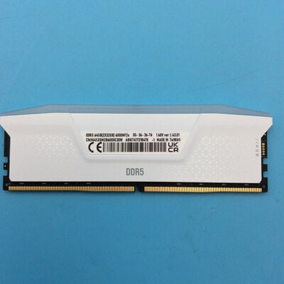 【秋葉原本店】中古  PC5-48000 32GB デスクトップ用(DDR5-6000) 149158 