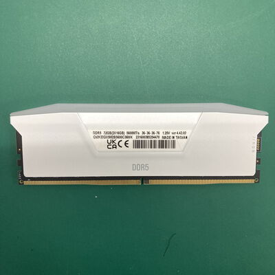 【神戸・三宮店】中古  CORSAIR　VENGEANCE RGB　PC5-44800 16GB デスクトップ用 3430005884 