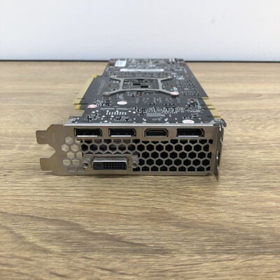 【津ラッツ店】中古  Palit NE51070015P2-1043D　 4990001313 