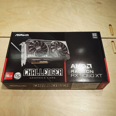 【鹿児島店】中古  ASRock RX9060XT CL 16GO(RX9060XT Challenger 16G) 179897 