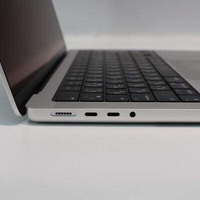 【札幌店】中古  Apple MacBook Pro 14インチ 2021 (M1Pro 8CPU 14GPU/16GB/512GB) シルバー MKGR3J/A 3280022275 