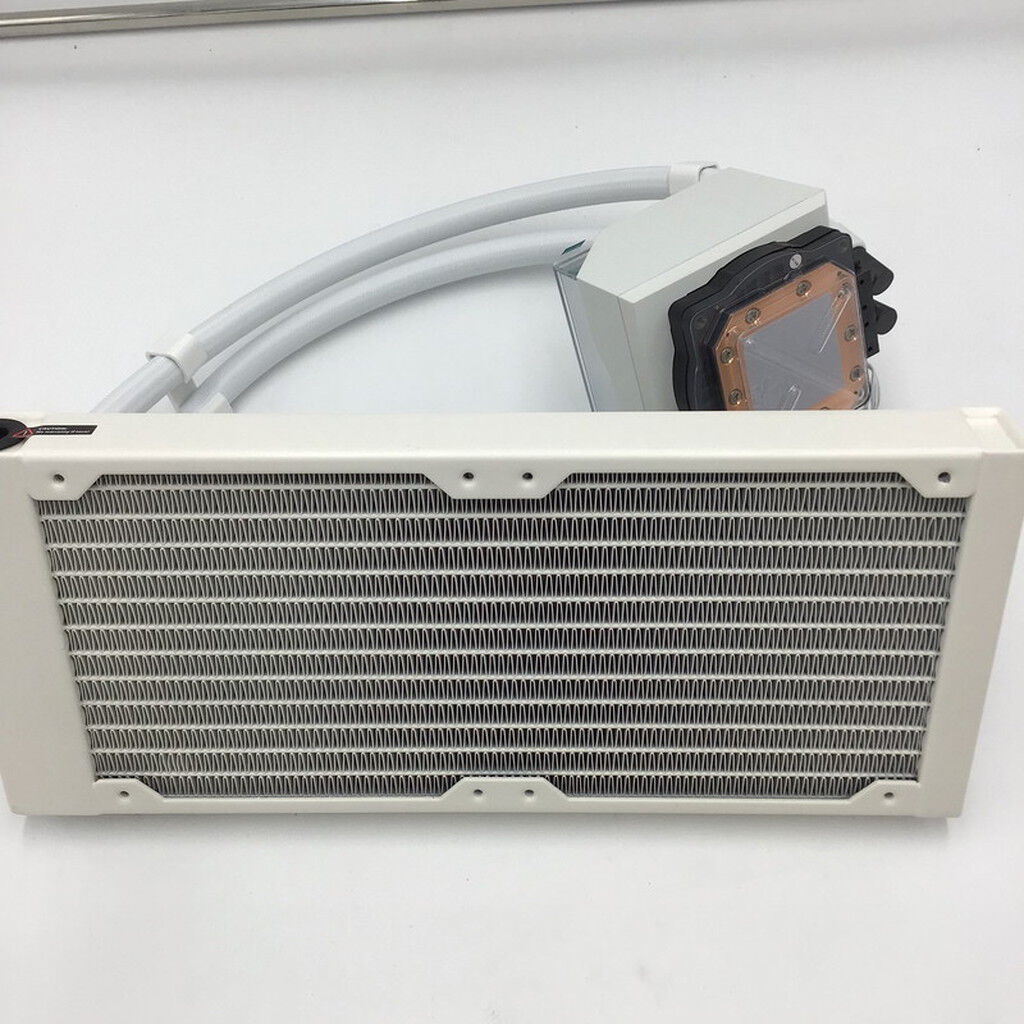 中古 DEEPCOOL LT520 WH(240mm 1150-2066 AM4-5 sTR4-X4) 180735