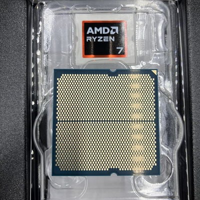 【熊本浜線店】中古  AMD Ryzen 7 9800X3D (AM5/4.7/104M/C8/T16/120W) 172566 