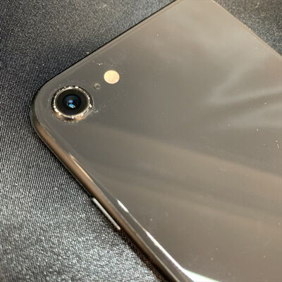 【横浜駅前店】中古  【docomo】Apple iPhoneSE 4.7インチ (第2世代/2020) 128GB (ブラック) MHGT3J/A 新パッケージ版 146167 
