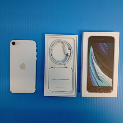 【大須店】中古  【au】Apple iPhoneSE 4.7インチ (第2世代/2020) 64GB (ホワイト) MHGQ3J/A 新パッケージ版 146172 