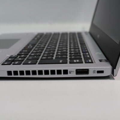 【札幌店】中古  NEC VersaPro タイプVB PC-VKM17BZC3 (Core i5 8350U/8GB/SSD256GB/-/オンボード/12.5/1366x768/Wi-Fi/WEBCAM/W11H64 MAR) 186038 