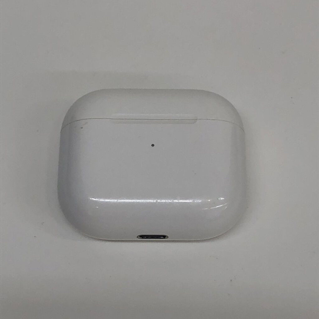 中古 AirPods（第3世代） MagSafe充電ケース MME73J/A 4990001602
