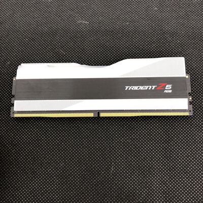 【長野稲里店】中古  PC5-48000 16GB デスクトップ用(DDR5-6000) 149154 