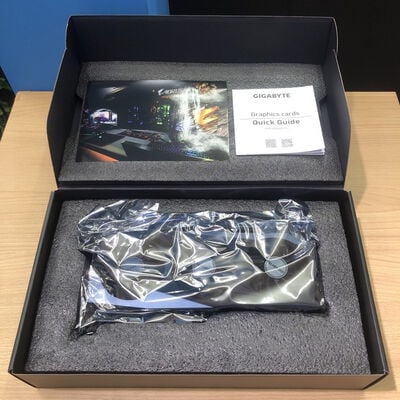 【甲府飯田店】中古  GIGABYTE GV-R76GAMING OC-8GD (RX7600 8G) 162746 