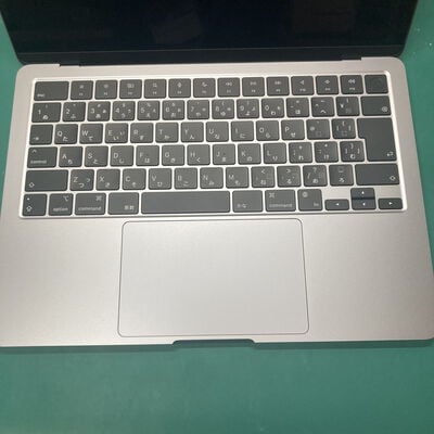 【浦添城間店(沖縄)】中古  Macbook Air RFB MBA 13.6 SPG/8C GPU/8GB/256GB-JPN MLXW3J/A 165331 