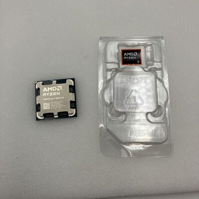 【新潟店】中古  AMD Ryzen 7 9800X3D (AM5/4.7/104M/C8/T16/120W) 1460025260 