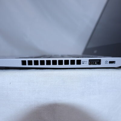 【通販センター】中古  【ジャンク品/保証無/返品質問不可】NEC VersaPro タイプVB　PC-VKM17BZC3 (Core i5 8350U/8GB/SSD256GB/-/オンボード/12.5ｲﾝﾁ/1366x768/Wi-Fi/WEBCAM/W11H64) 176660 
