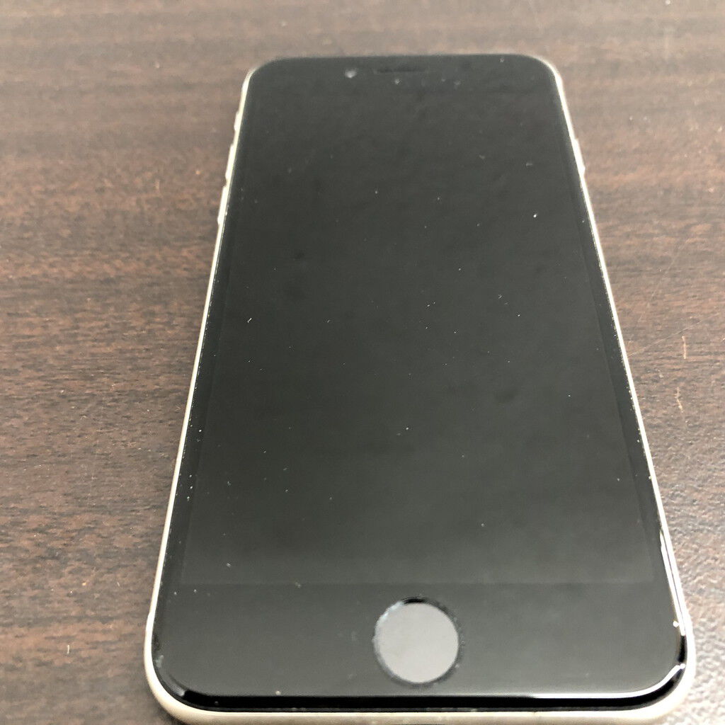 中古 【国内版SIMフリー】Apple iPhoneSE 4.7インチ (第3世代) 64GB