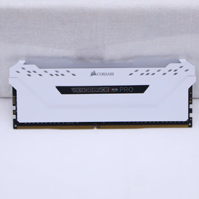 【通販センター】中古  PC4-25600 8GB デスクトップ用(DDR4-3200) 140727 