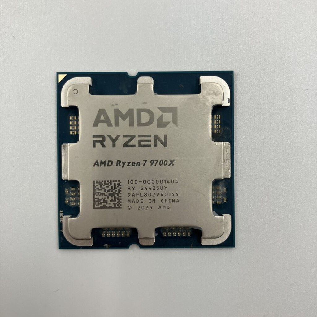 中古 AMD Ryzen 7 9700X (AM5/3.8GHz/40M/C8/T16/65W) 169022 （325187