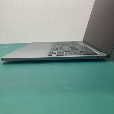 【浦添城間店(沖縄)】中古  Apple MacBook Pro 13インチ 2020 (M1 8CPU 8GPU/8GB/512GB) スペースグレイ MYD92J/A 144581 