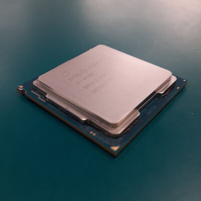 【鹿児島店】中古  Intel Core i7 9700 (1151/3.00GHz/12M/C8/T8) 140316 