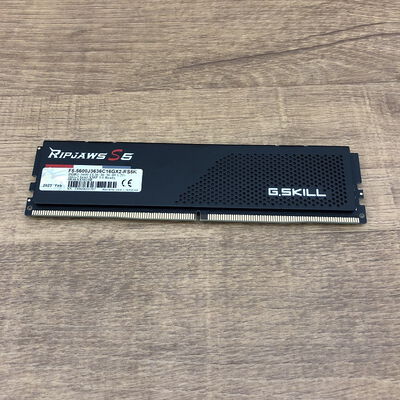 【宇都宮鶴田店】中古  PC5-44800 16GB デスクトップ用 149153 