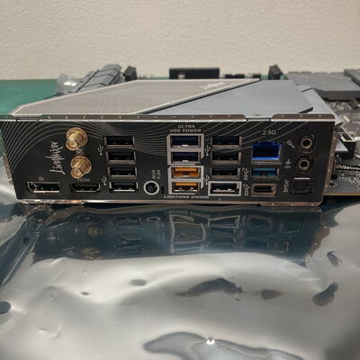 【浦添城間店(沖縄)】中古  ASRock B850 LiveMixer WiFi (B850 AM5 ATX DDR5) 175466 