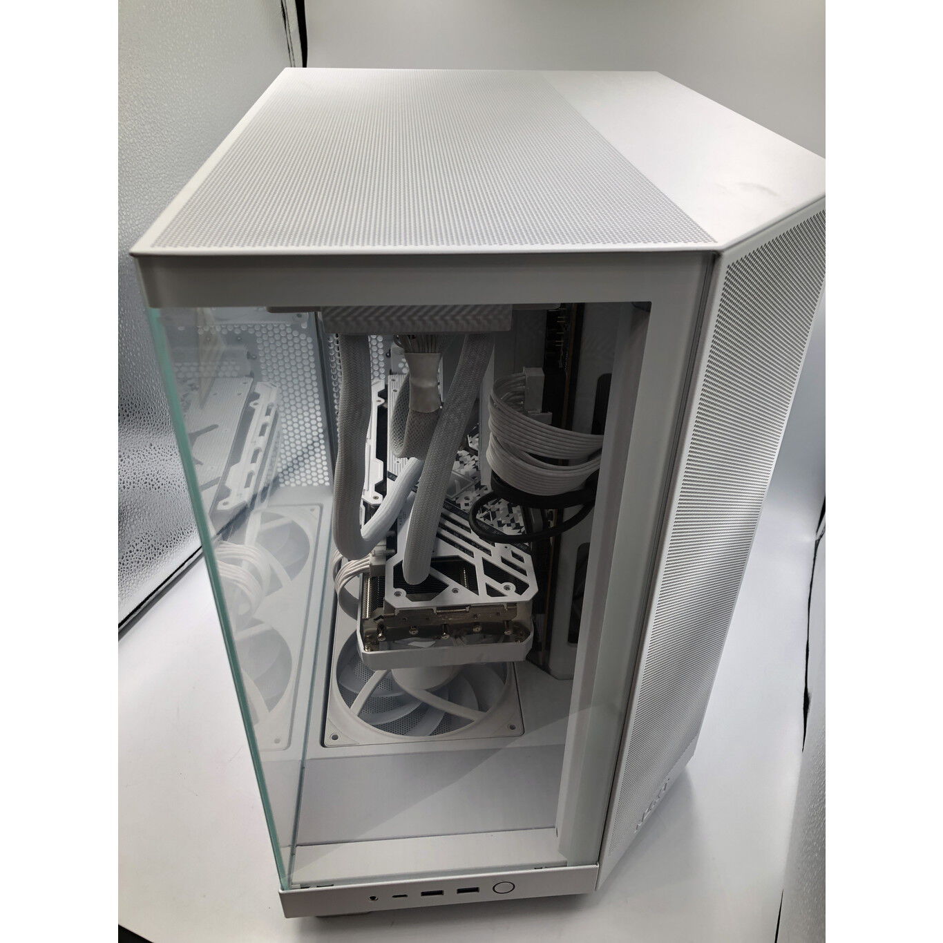 中古 自作PC (Ultra 7 265K/32GB/SSDなし/ドライブなし/RX7800XT 16GB