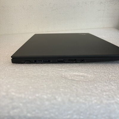 【京都店】中古  Lenovo ThinkPad X1Carbon 7G(i7-10510U/16GB/SSD512GB/-/14/3840x2160/Wi-Fi/W10H) 3180006140 