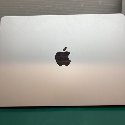 【浦添城間店(沖縄)】中古  MacBook Air 13インチ M3　16GB/512GB シルバー MXCT3J/A 4680003067 