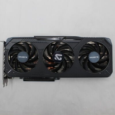 【通販センター】中古  GIGABYTE GV-R9060XTGAMING OC-16GD (RX9060XT 16G) 179900 