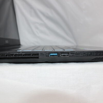 【通販センター】中古  MSI Katana 17 B12V Katana-17-B12VFK-038JP(Intel Core i7 12650H/16GB/SSD1TB/なし/NVIDIA GeForce RTX 4060 8GB Laptop GPU/17.3/1920x1080/Wi-Fi/W11H64 MAR) 185912【7/2大決算値下げ!】 