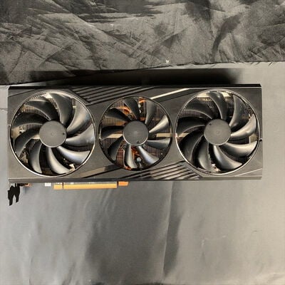 【横浜駅前店】中古  玄人志向 RD-RX6800XT-E16GB (Radeon RX6800XT 16GB) 143960 