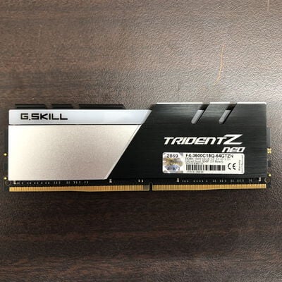 【福山ココローズ店】中古  PC4-28800 16GB デスクトップ用(DDR4-3600) 140734 