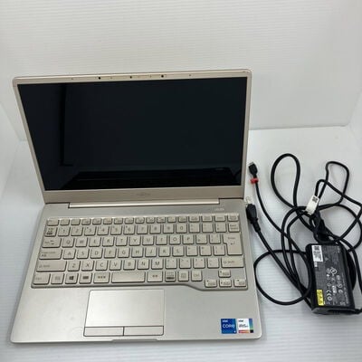 【秋葉原本店】中古  fujitsu (i5-1135G7/8GB/SSD256GB/W11H) 3410014797 