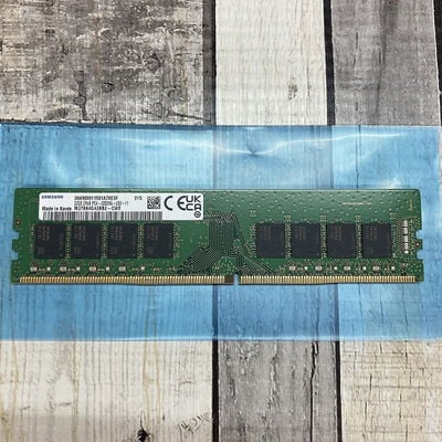 【広島店】中古  Samsung M378A4G43BB2-CWE (DDR4 PC4-25600 32GB) 195868 
