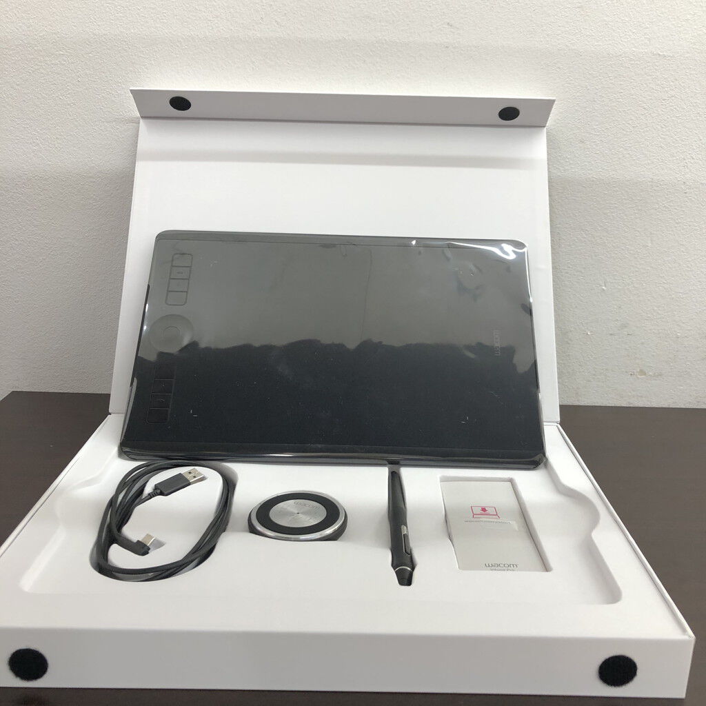 中古 WACOM Intuos Pro Medium PTH-660/K0 5090000982 （332812