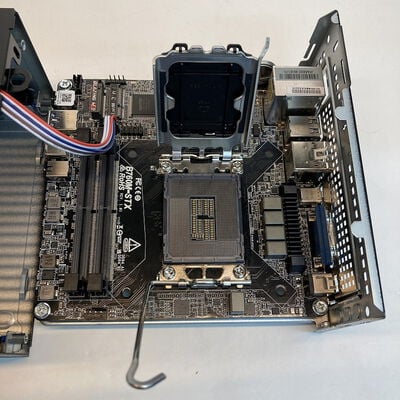 【京都店】中古  ASRock DESKMINI B760/B/BB/BOX/JP (B760 1700) 3180006361 