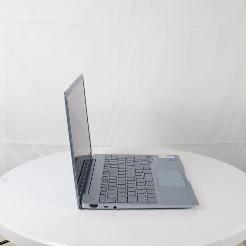 中古 Fujitsu LIFEBOOK CH75/G3 FMVC75G3L2(Intel Core i5 1240P/16GB