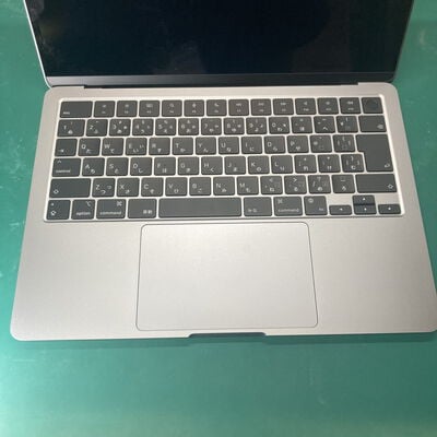 【浦添城間店(沖縄)】中古  Macbook Air RFB MBA 13.6 SPG/8C GPU/8GB/256GB-JPN MLXW3J/A 165331 