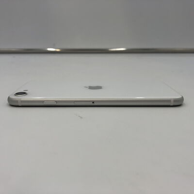 【福井日之出店】中古  【docomo】Apple iPhoneSE 4.7インチ (第2世代/2020) 64GB (ホワイト) MHGQ3J/A 新パッケージ版 146163 