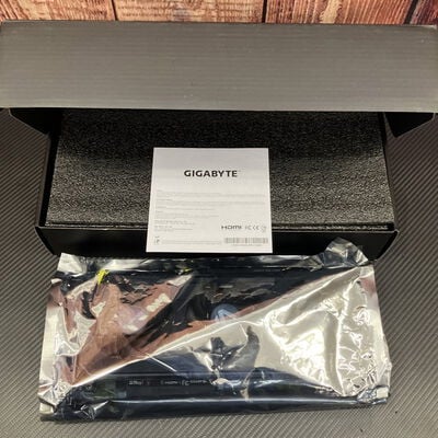 【富士青葉店】中古  GIGABYTE GV-R9060XTGAMING OC-16GD（RX9060XT 16GB） 3480039385 