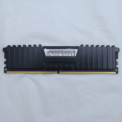 【通販センター】中古  PC4-25600 16GB デスクトップ用(DDR4-3200) 140728 