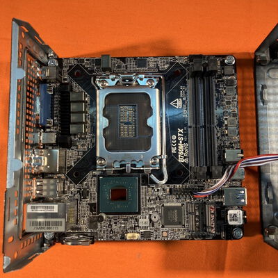 【なんば店】中古  ASRock DESKMINI B760/B/BB/BOX/JP (B760 1700) 3280021937 