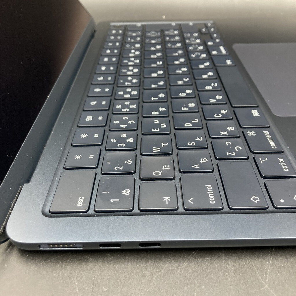 中古 MacBook Air 13インチ M2 8GB/512GB ミッドナイト MLY43J/A