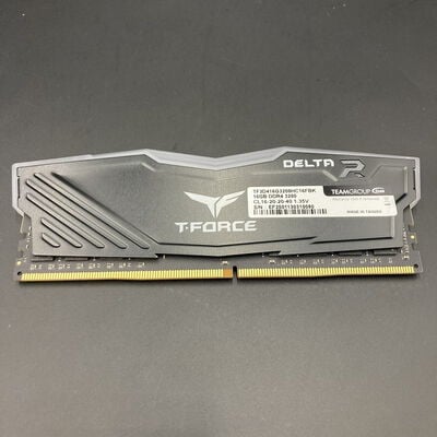 【熊本浜線店】中古  TEAMGROUP T-Force Delta TF3D416G3200HC16FBK(DDR4 16GB) 5370000411 