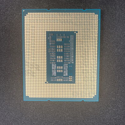 【大宮店】中古  INTEL Core i7 13700F (1700/2.1G/30M/C16/T24) 154211 