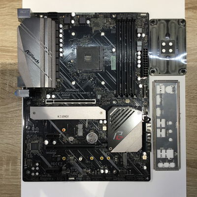 【松山環状枝松店】中古  【付属品欠品】 ASRock X570 Phantom Gaming 4 (X570 AM4 ATX DDR4) 3480042466 